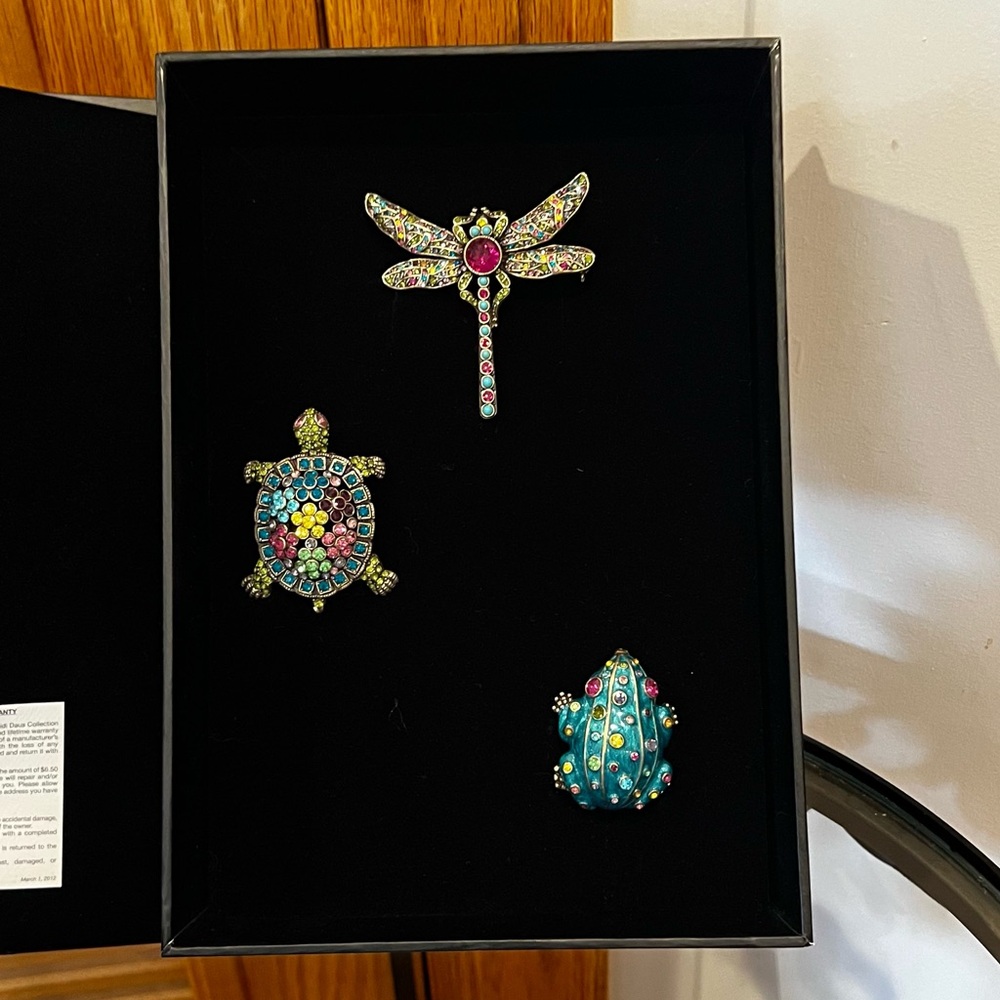 Heidi Daus Collectible Animals Pin Set | NWT 🐸🐢